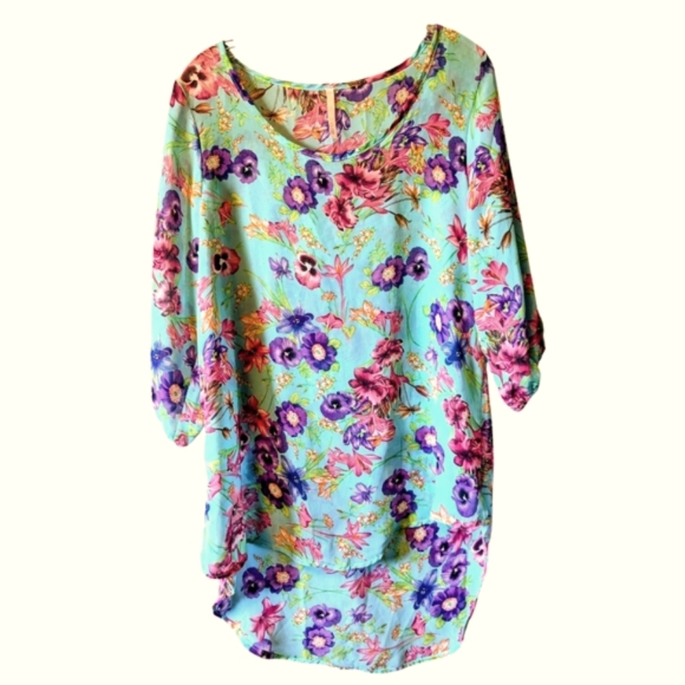 🔥SALE🔥 Blue and Green Floral Relaxed 3/4 Sleeve Tunic Hi Low Sz. XL